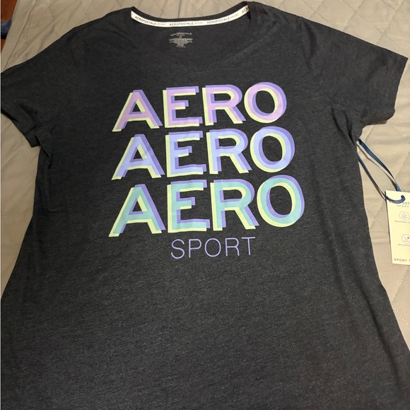 Aeropostale Black Tee with Iridescent Print - Picture 1 of 3